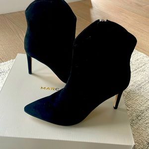 NEW in BOX - Marc Fisher bottie (size 6)